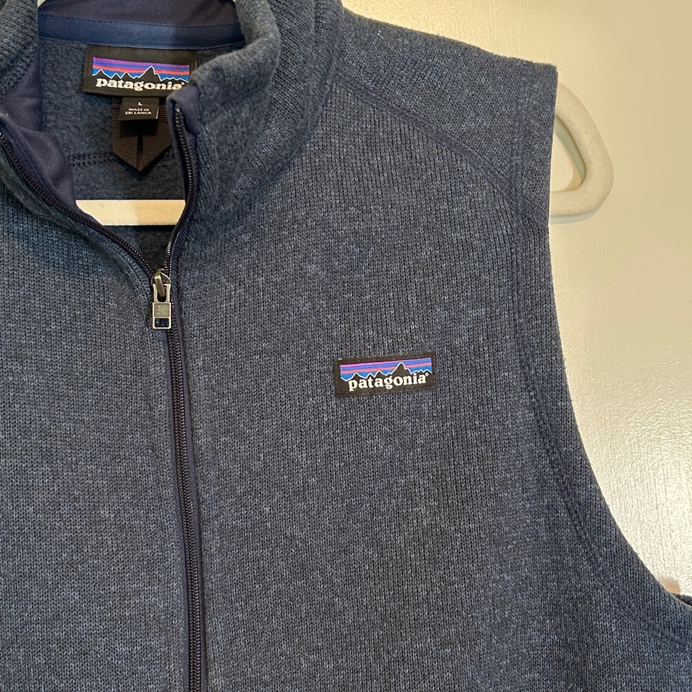 Patagonia Navy Blue Heathered Sleeveless Fleece Vest - Picture 4 of 4